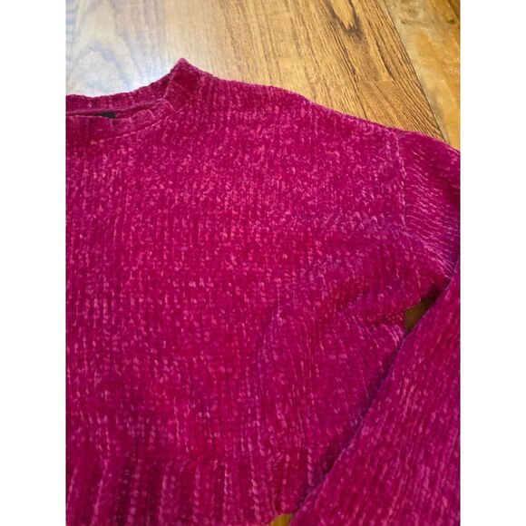 Forever 21, women's fuchsia long sleeve cropped pulloever sweater size small - Picture 3 of 7